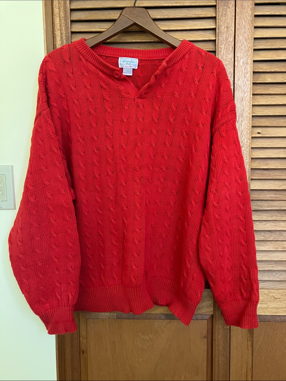 Vintage United Colors Of Benetton Women's Red Cable V-Neck Sweater